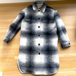 Wilfred Free Aritzia Ganna Jacket in Charcoal/Cream.